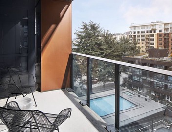 Luxury 2-Bedroom Suite w/Balcony, Pools, Gym & More in Seattle's Heart! 3