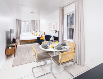 Cozy and Chic Studio Loft in Midtown NYC! #302 2