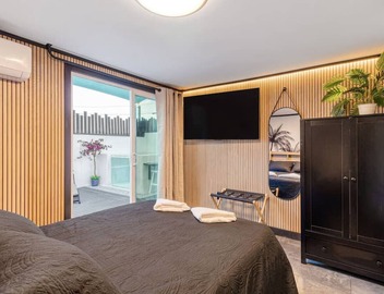 Luxury Downtown Home With SPA 2