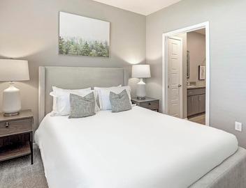 Landing | Modern 2BD, Game Room, Rooftop Lounge 3
