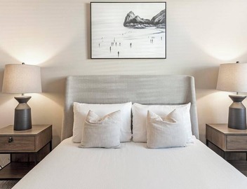 Landing | Modern 2BD, Game Room, Rooftop Lounge 2