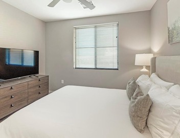 Landing | Modern 2BD, Game Room, Rooftop Lounge 5