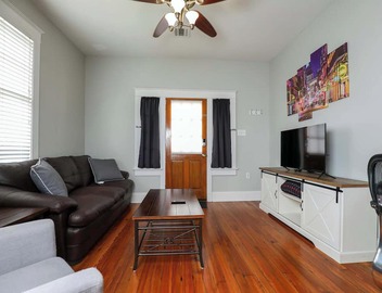 Historic Mid-City Escape, Perfect Festival Getaway 3