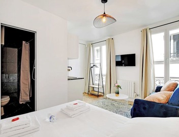 Super Studio - Place de la Bastille 3