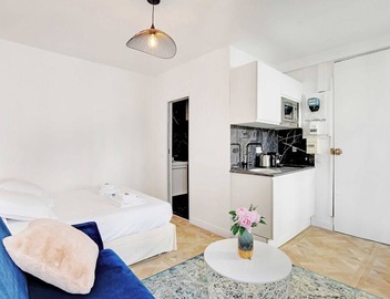Super Studio - Place de la Bastille 3