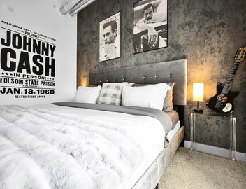 2BR Skyline Suite - Free Parking & Walk to Broadway 5