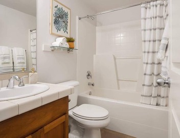 Cheerful Capitol Hill Home AC and 98 Walk Score 2