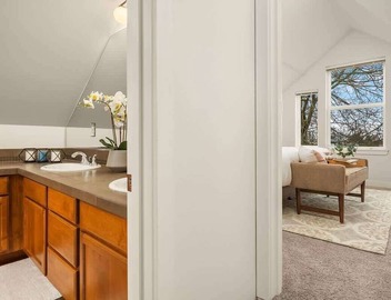 Cheerful Capitol Hill Home AC and 98 Walk Score 2