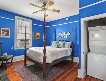 Cozy 1 Bedroom located in the Heart of Mid-City 4