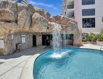 Luxury Beach Condo with Exclusive Resort Amenities 1016 4