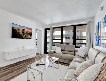Luxury Beach Condo with Exclusive Resort Amenities 1016 3