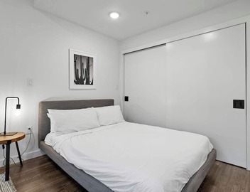 Prime DT ATX Studio | Mins to Rainey St | Patio 5