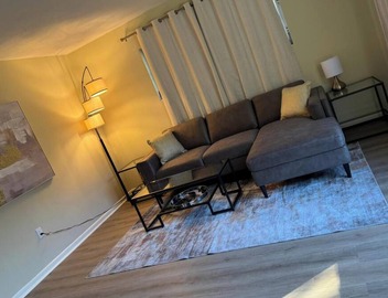 Vintage 2 Bedroom Condo Lake Eola View 2