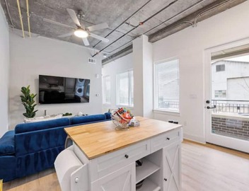 Cozy 1-bedroom condo, fitness room in brilliant Atlanta-Ponce City Market Area 2