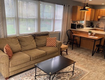 Cozy One Bedroom Apartment Centrally Located in Southbury 5