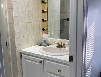 Cozy One Bedroom Apartment Centrally Located in Southbury 3