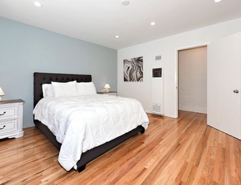 ING5- Charming 2-bedroom 2 bath apartment in nice Los Angeles with WiFi, AC 2