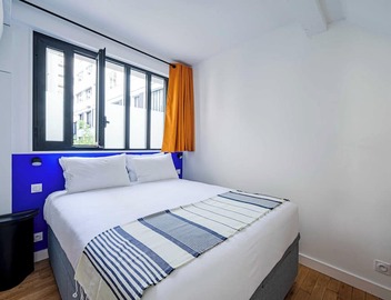 Marais Area - Outdoor patio - A/C - 2BDR 4