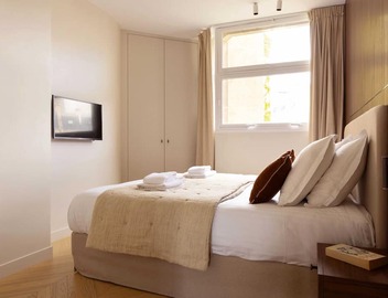 Luxurious Home in Triangle d'Or- Eiffel Tower View 2