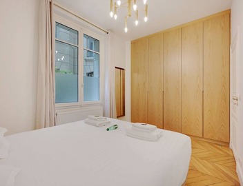 Superb apartment with terrace 2BR/4P Trocadero 5