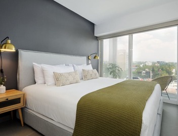 Modern 2BR Duplex, with balcony. 5