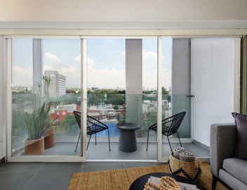 Modern 2BR Duplex, with balcony. 4