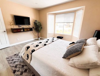 Spacious Private Dream Villa with detached Guesthouse 3