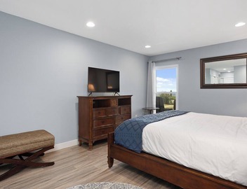 Aqua Horizon - Oceanfront, Sunsets, EV Charger 3