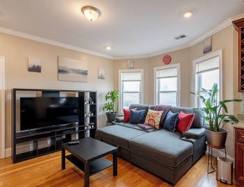 Large 4BR Apt near Marina Bay Easy Access to I-93 Family Summer Retreat 90/3 4