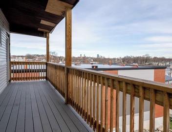 Large 4BR Apt near Marina Bay Easy Access to I-93 Family Summer Retreat 90/3 2