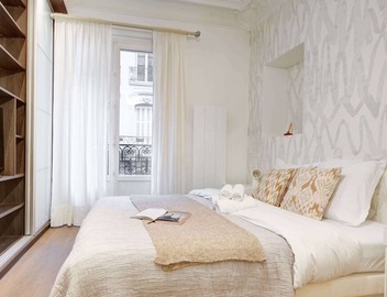 3BR Golden Triangle – 300m from Champs-Élysées 4