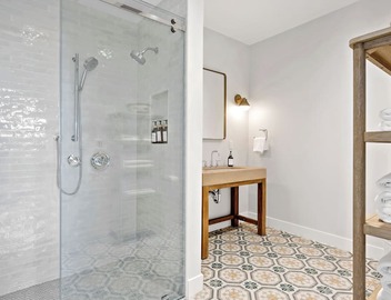 2 Bedroom Suite with Private Yard & Off-Street Parking. Full kitchen & living. 4