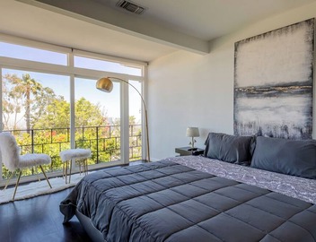 3-bedroom house with Hot Tub in beautiful Beverly Hills 2
