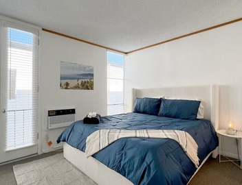 Coastal Retreat Steps from the Santa Monica Beach 5
