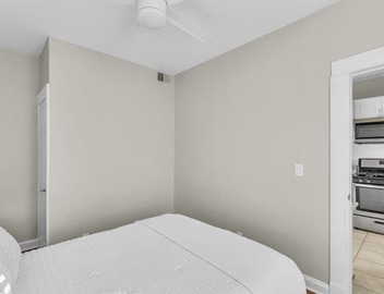 Spacious KC Stay: 2 Bedrooms Near Stadiums, BBQ, Jazz & Fountains! 3
