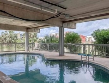 Pet Friendly 2 Bed w/Loft- Short Walk to Beach. Free Daily Activities! 3