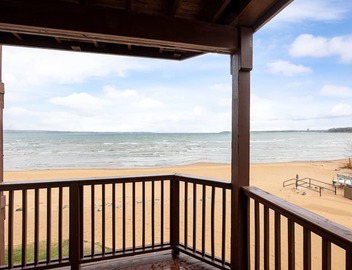 Bayfront Bliss at the Beaches 2