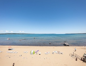 Bayfront Bliss at the Beaches 4
