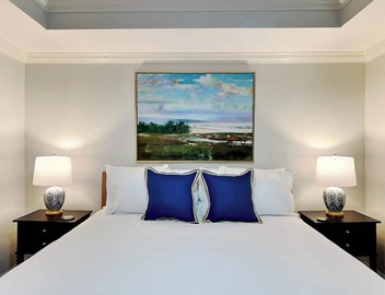 Brass Rail 318 | Luxe, Pet-Friendly, Pool Access 2