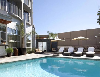 Relaxing Hotel w/Rooftop Dining, Outdoor Pool, and Iconic LA Skyline Views 4