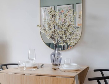 Charming 1-bedroom apartment in beautiful Broadway Market with WiFi 5
