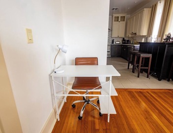 Beautiful & Spacious Apartment in Uptown with Wi-Fi, AC, Hulu 2