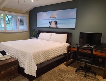 Westside Retreat w/Yard, Grill, Hot Tub, Near Sofi Stadium, LAX, and the Beach 2