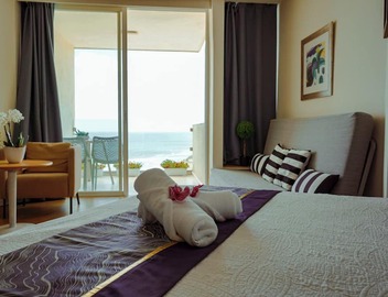 Amano Sewview Suit - Spacious sea-view suite with balcony 4