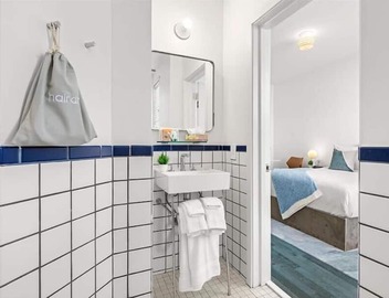 Pool, Terrace & ATM Onsite! Prime Miami Studio nr Beaches 2