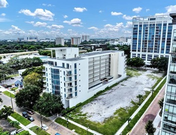 DT Beautiful 1000 sq ft 1 BDRM 3