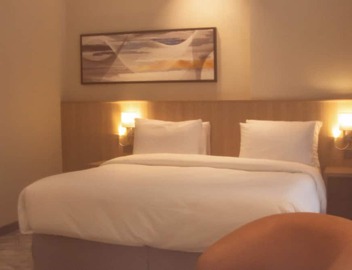 Cozy 1-bedroom hotel with AC, WiFi in charming Makkah 3