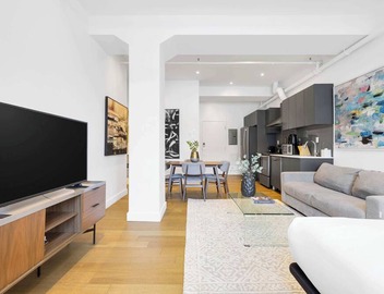 Bakan- Queen 1Bedroom Old Montreal 5