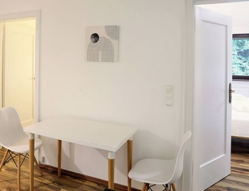 Munich center just a 10-minute subway ride away: 130 m², 4 bedrooms, 2 bathrooms 3