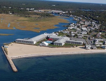 Pool Glimpse: Red Jacket Resort, 2 Queens, Pool Access, Boardwalk Fun, 2 Rooms 5